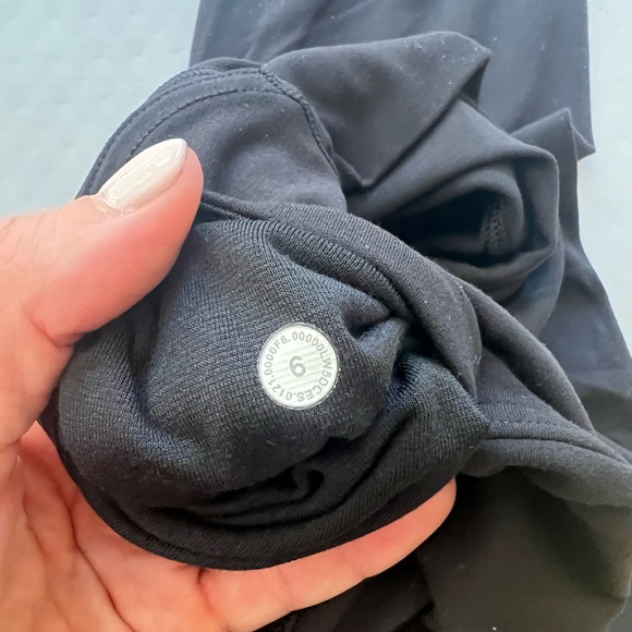 Lululemon Align Leggings with side pockets - Picture 7 of 11
